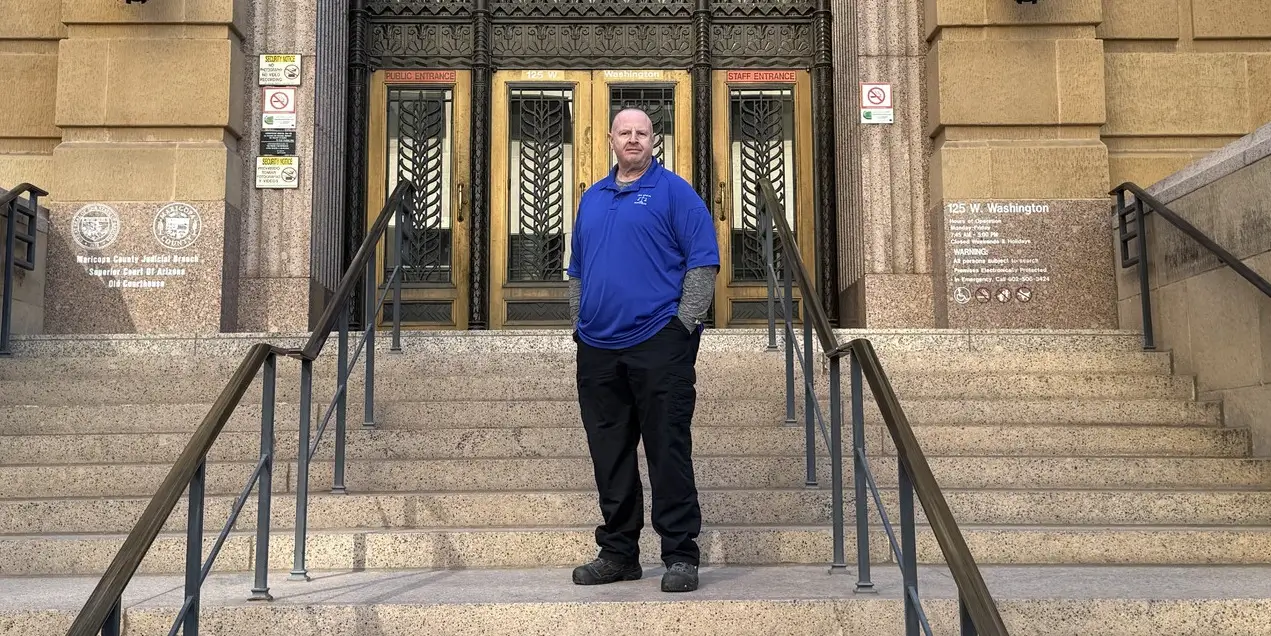 JasonNHalper Full Body Courthouse